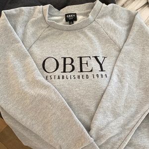 Obey sweatshirt S